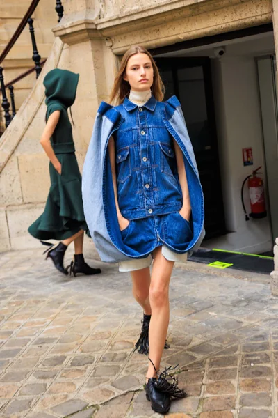 Look 15